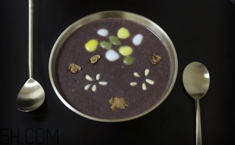 女性腎虛容易患什么??？女性日常補腎應(yīng)該這么做？