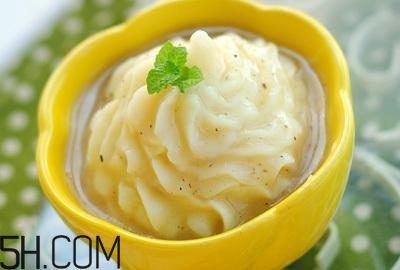 上火牙疼煲什么湯好？輕松解決上火牙疼問題