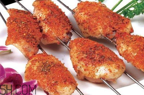 烤雞翅錫紙粘在烤盤上怎么辦 一招教你輕松解決 烤雞翅錫紙粘在烤盤上怎么辦 一招教你輕松解決