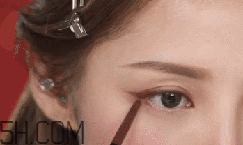 V型眼線怎么畫？V型眼線畫好美到冒泡