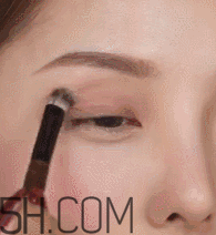 V型眼線怎么畫？V型眼線畫好美到冒泡