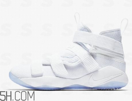 nike lebron soldier 11 flyease士兵11拉鏈版怎么樣？