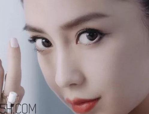 V型眼線怎么畫？V型眼線畫好美到冒泡