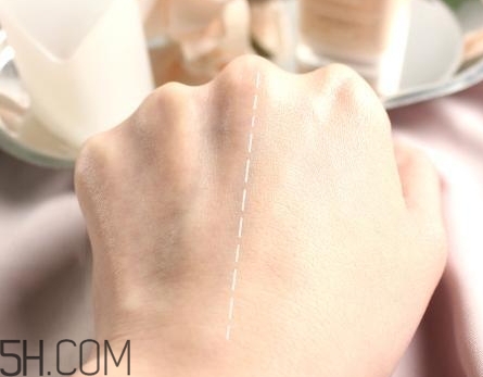 自然堂和歐詩漫哪個好？