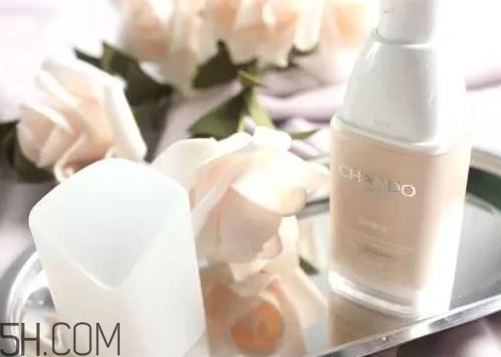 自然堂和玉蘭油哪個(gè)好？平價(jià)品牌的高性價(jià)比