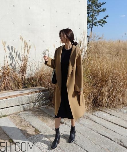 卡其色大衣怎么搭配？這樣穿氣質(zhì)滿滿