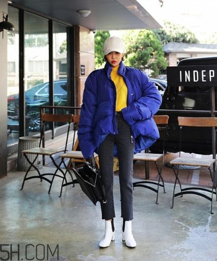 藍(lán)色面包服怎么搭配？塑造冬日運動活力