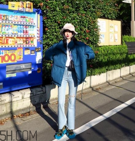 藍(lán)色面包服怎么搭配？塑造冬日運動活力