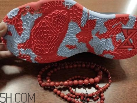 nike pg 2 okc保羅二代戰(zhàn)靴實物什么樣？