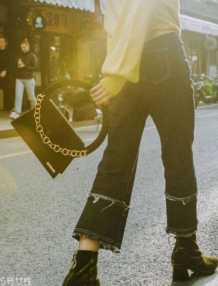 jacquemus包包在哪買？一款自帶有趣靈魂的包包