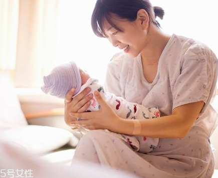 為什么容易患上產(chǎn)后抑郁？通常因為家人不支持