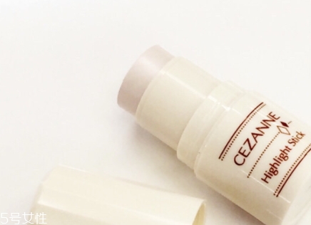 2018高光棒哪個牌子好？八款網(wǎng)紅高光棒實力比拼