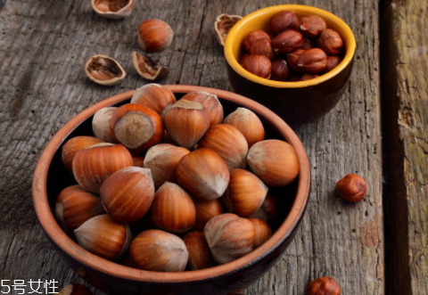 榛子有苦味嗎 有苦味榛子不能吃 榛子有苦味嗎 有苦味榛子不能吃