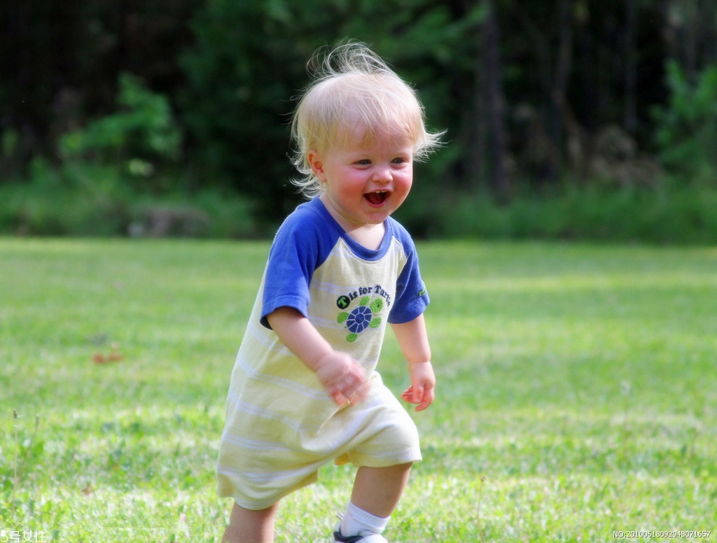 吃什么能增長寶寶的智力？增長智力三原則