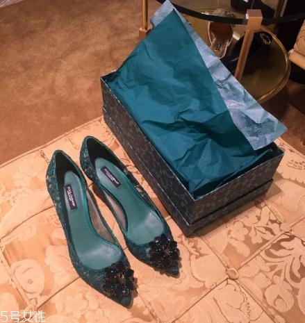 杜嘉班納鞋子偏大偏??？女人這輩子一定要買的鞋子