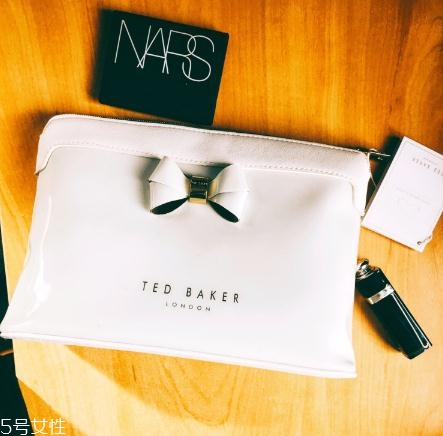 ted baker在中國有專柜嗎？顏值超高還不會撞款的包包
