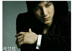 屁股下巴是一種病嗎？長好了顏值高