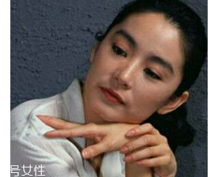 屁股下巴是一種病嗎？長好了顏值高