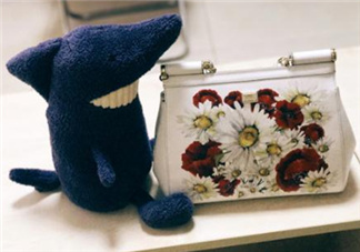 杜嘉班納包包什么檔次？經(jīng)典貴族的必入品牌