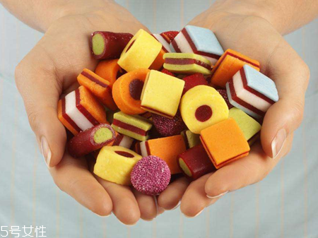 羊水少為什么不能吃甜？孕婦需注意兩大因素