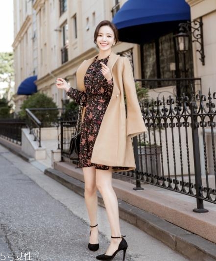 卡其色大衣配什么鞋子？各種混搭才夠味
