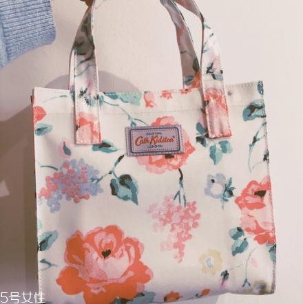 cath kidston是什么牌子？少女最愛的小碎花風(fēng)代表