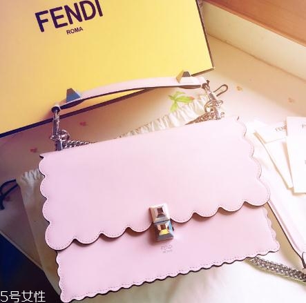 fendi包包多少錢？經(jīng)典的意大利老牌包包