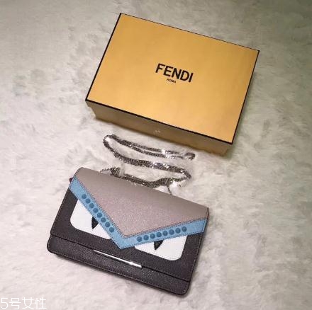 fendi包包怎么樣？時尚潮人人手一個的包包