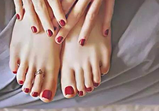 腳冷預(yù)示哪些疾?。炕蚴切呐K衰弱