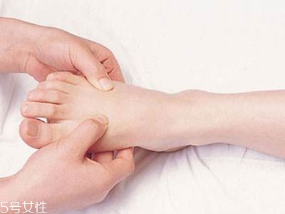 搓腳心的方法有哪些？常用第二種