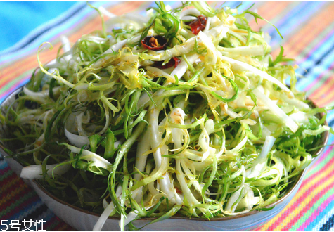 苦菊涼拌用開水焯水嗎？苦菊涼拌才好吃