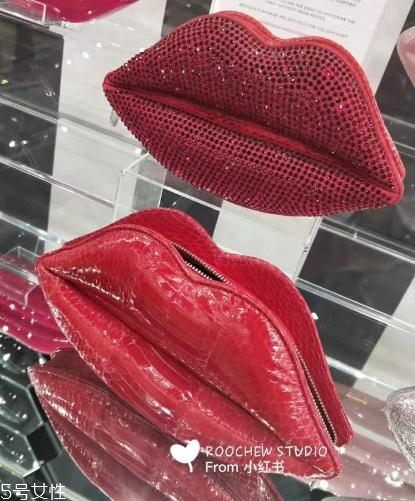lulu guinness紅唇包多少錢？這款輕奢包包一定要入