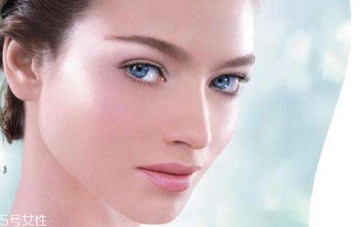 眼角長斑是怎么回事？長斑4大原因