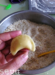 炸油角的面怎么和？用生面還是燙面你知道嗎？