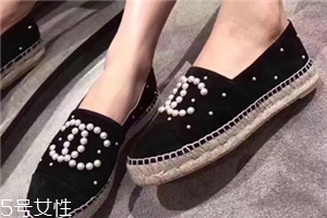 香奈兒漁夫鞋舒服嗎？千萬別小看這雙平底鞋