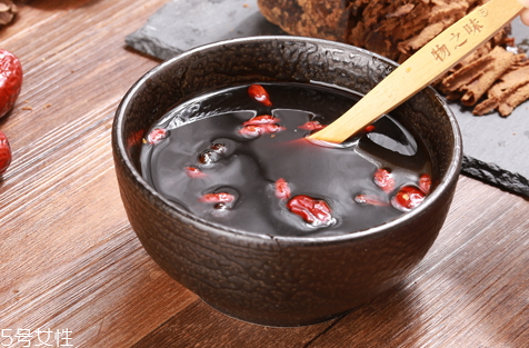 姜茶月經(jīng)期可以喝嗎 緩解月經(jīng)疼痛的好幫手 姜茶月經(jīng)期可以喝嗎 緩解月經(jīng)疼痛的好幫手