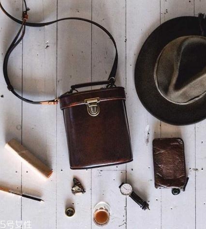 beara beara包包多少錢？英國復(fù)古純手工包包