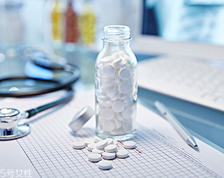 葉酸過期了還能吃嗎？過期葉酸不能吃