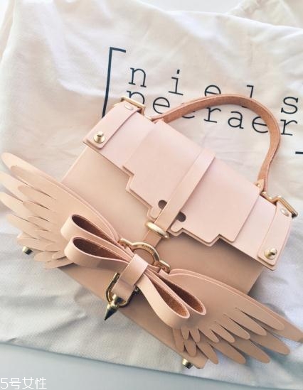 niels peeraer哪國(guó)的？美到犯規(guī)的少女心包包