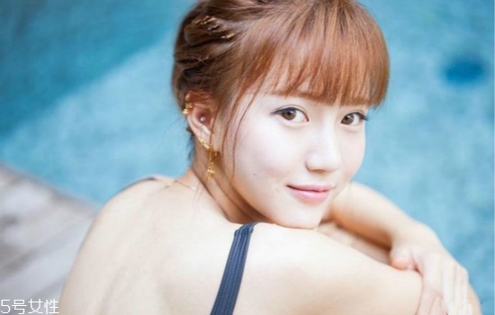 果酸換膚能去黑頭嗎？果酸換膚還可以祛痘