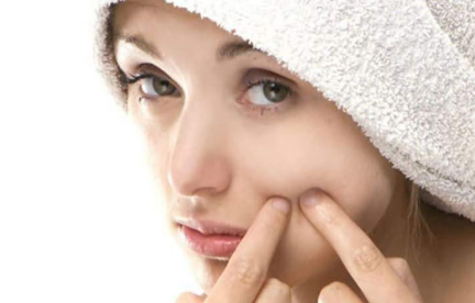 毛孔粗大用什么底妝好？不良的生活習慣也會導致毛孔粗大