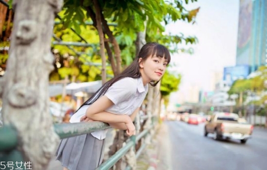 果酸換膚能去黑頭嗎？果酸換膚還可以祛痘