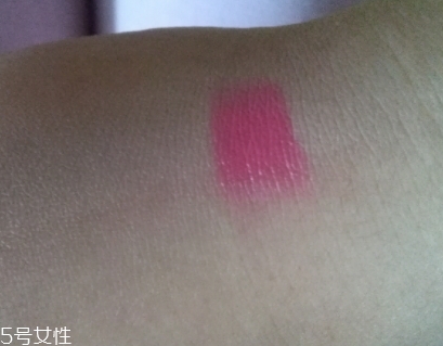 自然堂卸妝水好用嗎？從價格和效果說起