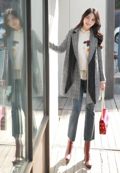 灰色大衣配牛仔褲好看嗎？打造中性灑脫范兒