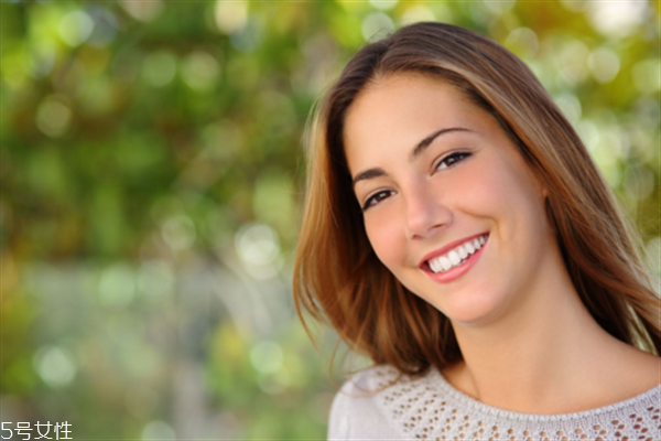 激光點(diǎn)痣后有紅印怎么辦？點(diǎn)痣后切記忌辛辣飲食