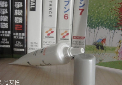 自然堂精華液的正確使用方法 自然堂精華液的正確使用方法