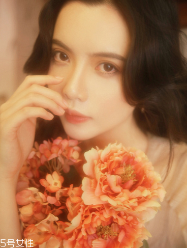 補(bǔ)佳樂能豐胸嗎？豐胸方法分享