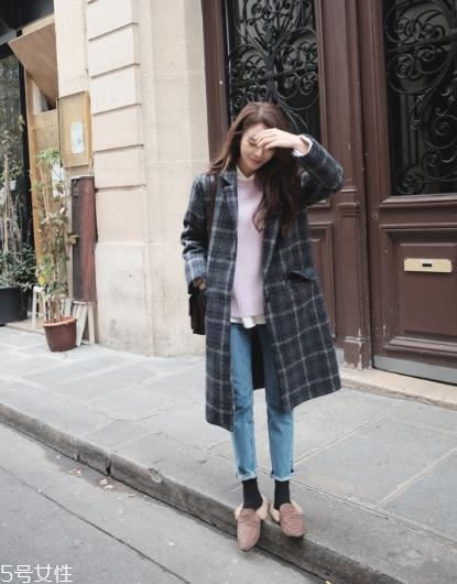 深灰色大衣怎么搭配？極致低調(diào)的時(shí)髦