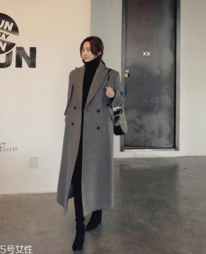 深灰色大衣怎么搭配？極致低調(diào)的時(shí)髦