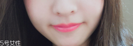 蘭芝V型唇膏01號(hào)色是什么樣的？淡粉色很溫婉